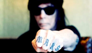 Mötley Crüe Ex-Guitarist Allegedly Forced To Pay Big Money To Band After Legal Ruling