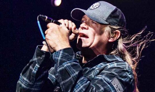 Mark Tremonti & Other Rockers Share Heartbreaking Tributes To Late 3 Doors Down Frontman