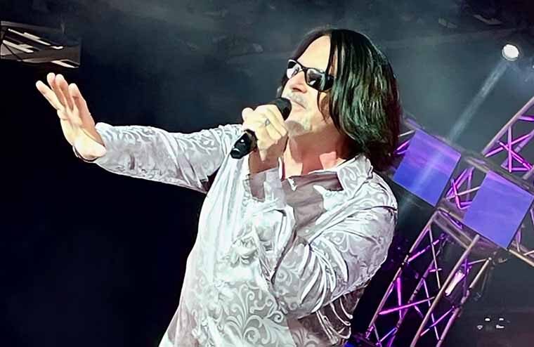 Boston Singer Tommy DeCarlo Passes Away At 60