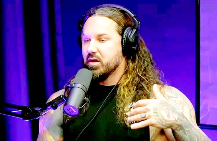 Controversial Singer’s Band Is Plotting New Album
