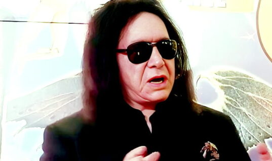 Gene Simmons Reveals Why Original KISS Reunion Went Wrong