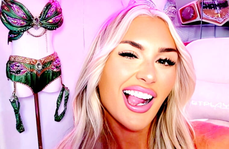 Tiffany Stratton Shuts Down Rumor That WWE Fired Wrestler For Flirting With Her