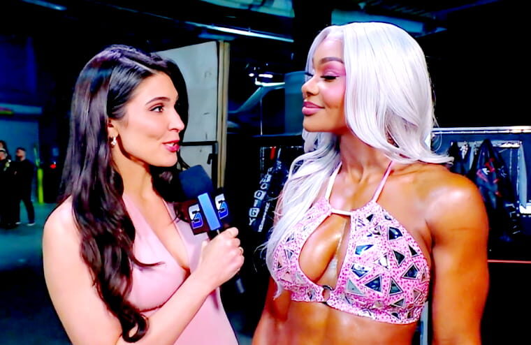 Cathy Kelley Flaunts Her Insane Abs & Toned Physique In Steamy Bikini Photos