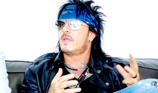 Nikki Sixx Blasts Ex-Godsmack Drummer For Comments About Mötley Crüe’s Live Show