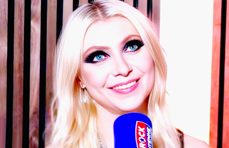 Taylor Momsen Reveals Warning She Got When The Pretty Reckless Landed AC/DC Tour