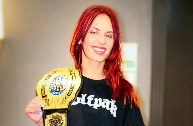 Daughter Of WWE Legend Heats Up Summer Nights With Breathtaking Bikini Photo